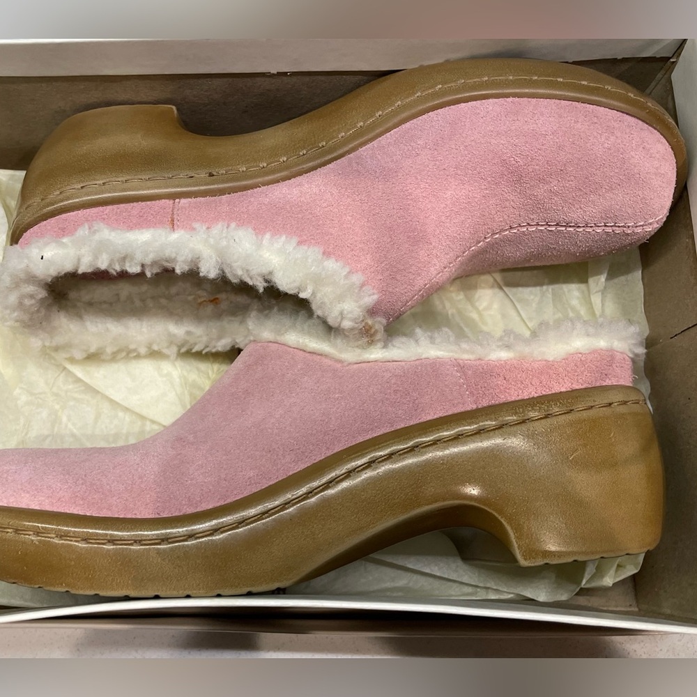 NWOT Naturalizer Ripley Pink Suede Women's Shoes with Sherpa Lining